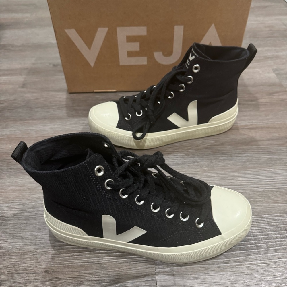 Veja Wata II High Top Ripstop Black White Sneakers